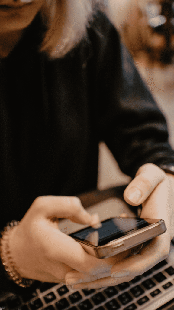 community manager freelance agen création site internet agen formation instagram réseaux sociaux