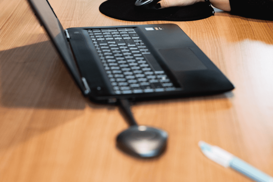 community manager et webmaster freelance agen lot-et-garonne création site internet formation instagram réseaux sociaux