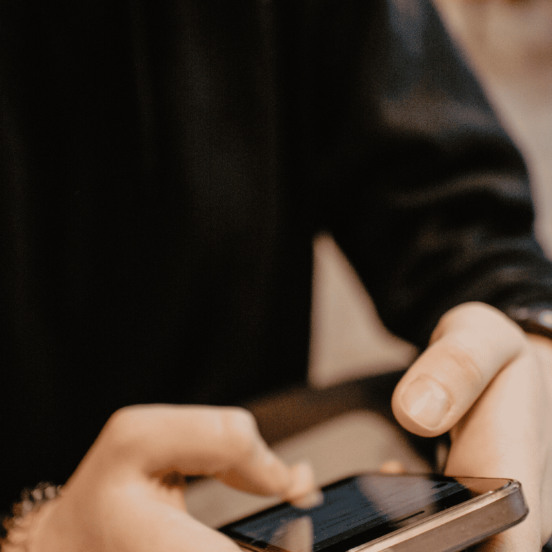 community manager freelance agen création site web agen formation instagram réseaux sociaux